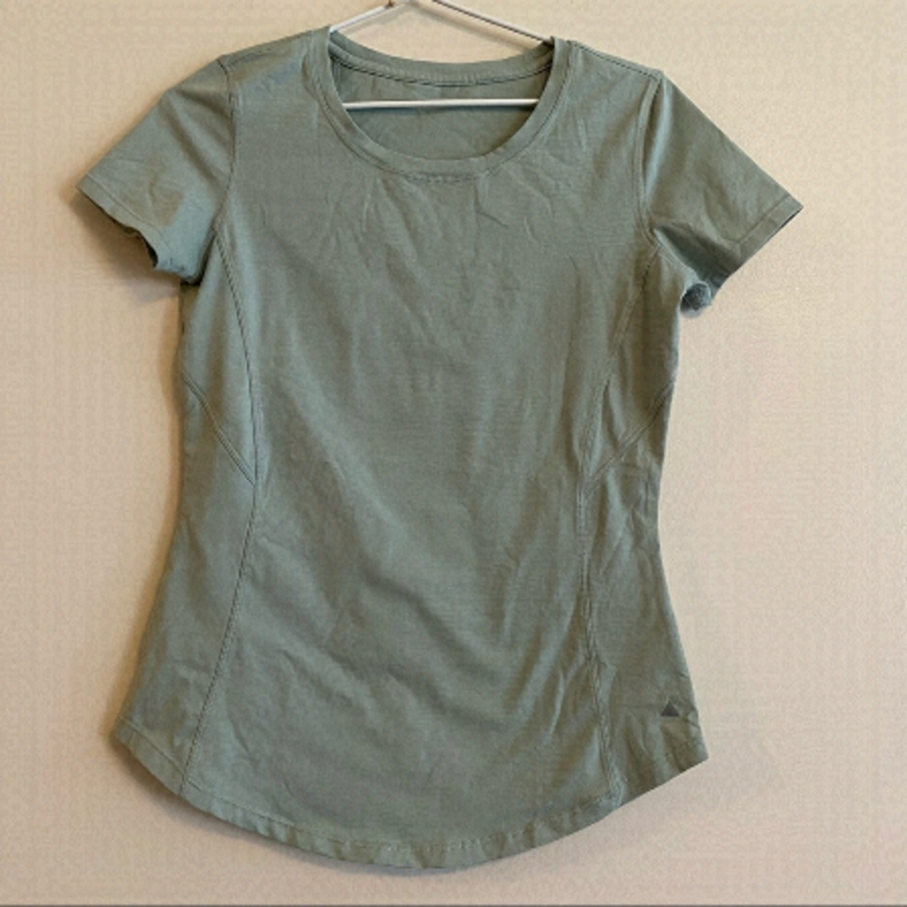 Balance Athletica  Seafoam Mint Green Crewneck Fitted T-shirt Tee Sz XS